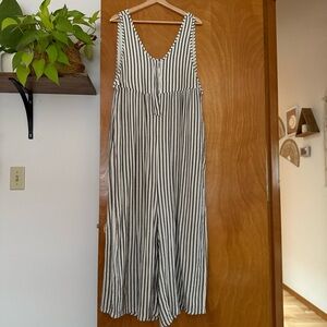 Neve & Hawk (Longway) Sunset jumper in navy and white stripes, LP